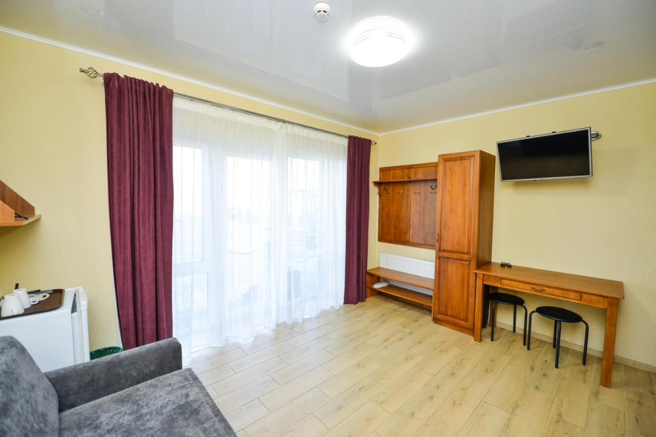 Forest Hotel Polis'ke Exteriör bild