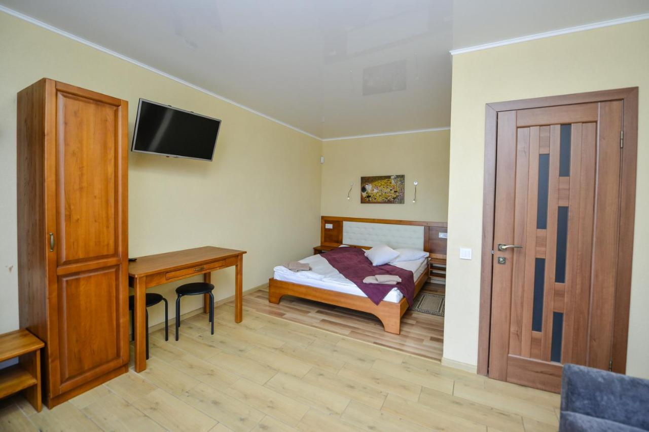 Forest Hotel Polis'ke Exteriör bild