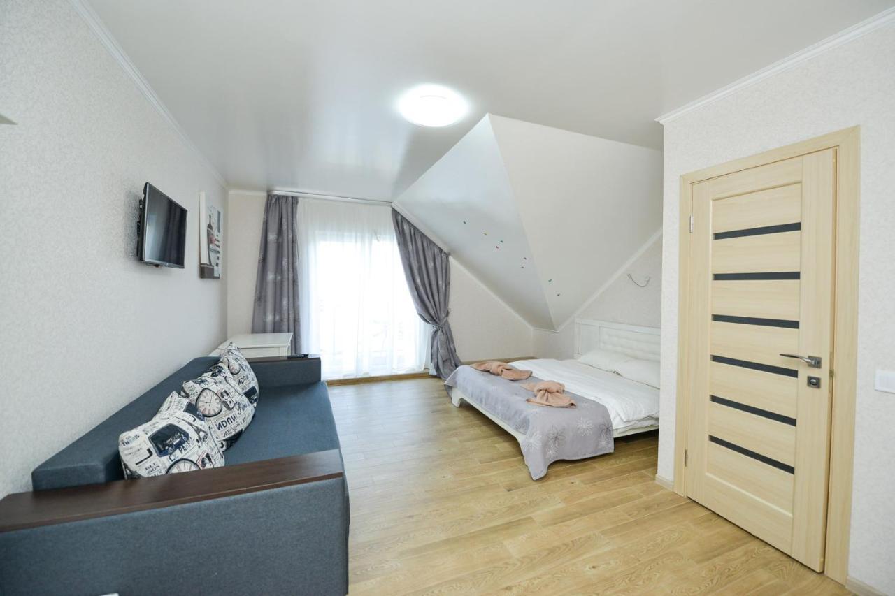 Forest Hotel Polis'ke Exteriör bild